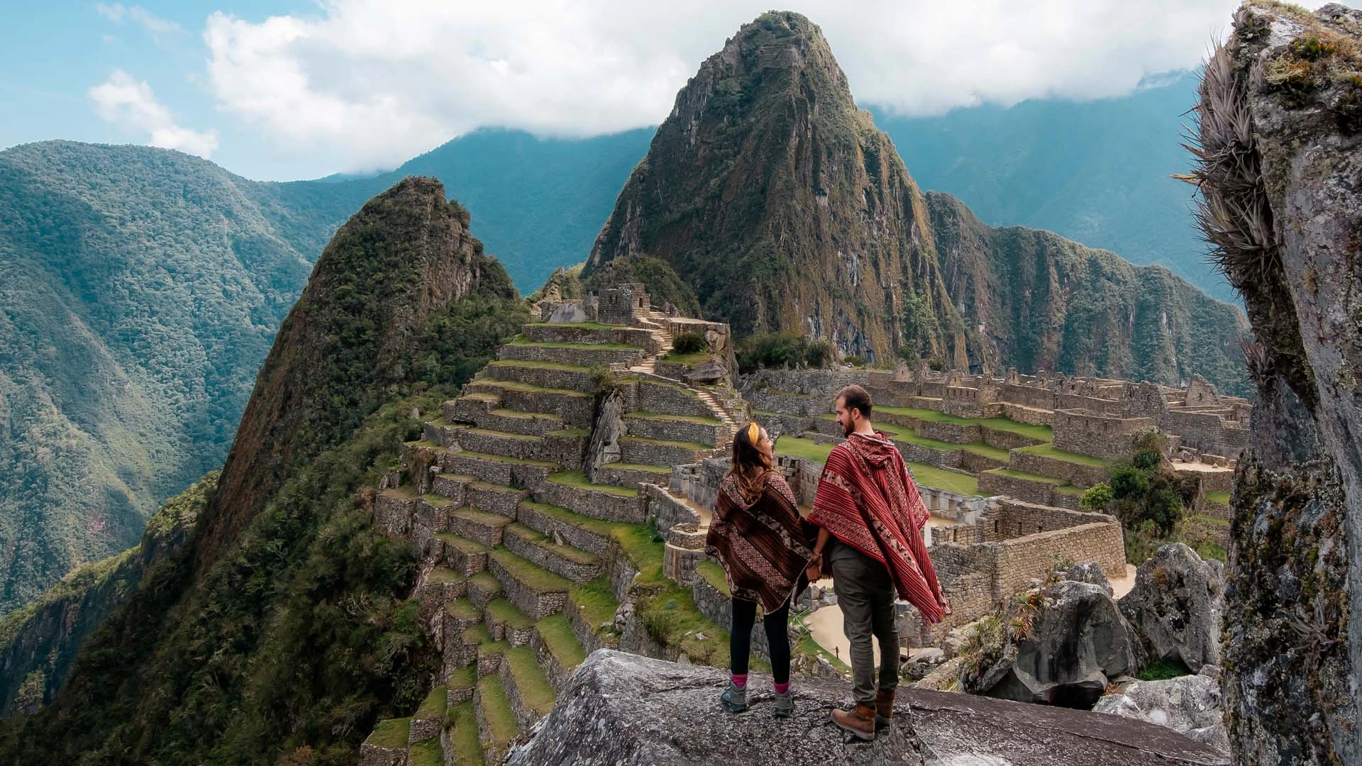 Tourists in machu picchu|Machu Picchu Peru Trip